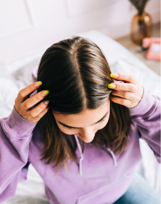REDUCES DRY SCALP